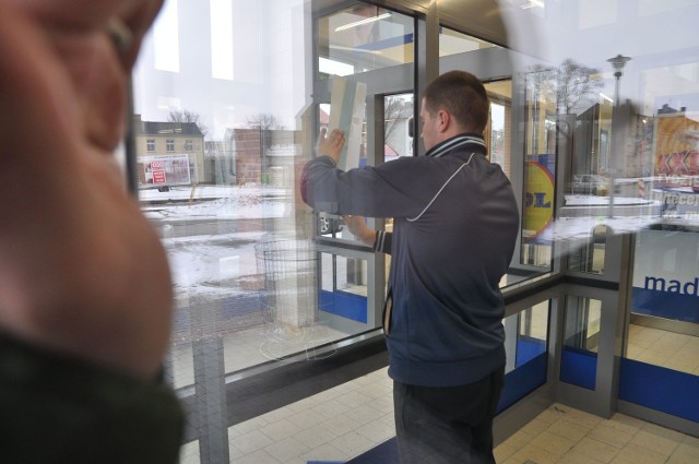 Szczecinecki Lidl tuż przed przyjęciem pierwszych klientów.