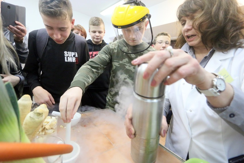 Noc Biologów 2019 w UMCS. Nauka jest taka ciekawa (ZDJĘCIA)