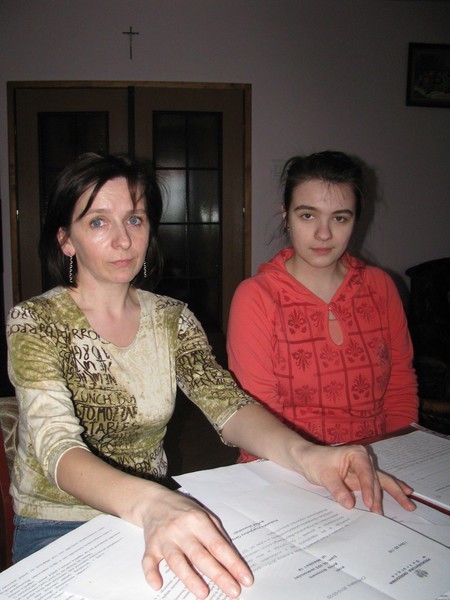 Monika i Anna Brzozowskie nie mogą uwierzyć, że sprawca wypadku pozostaje bezkarny.