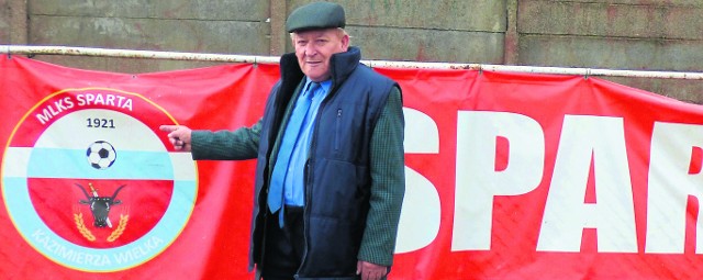 Henryk Duda - kazimierski człowiek „Solidarności”. 13 grudnia, co roku, zapala znicz przed główną bramą byłej Cukrowni Łubna.