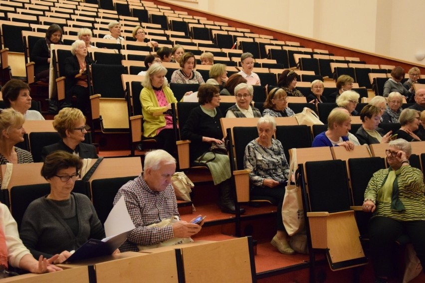 Powstał Uniwersytet Trzeciego Wieku GUMed. 70 słuchaczy rozpoczęło naukę