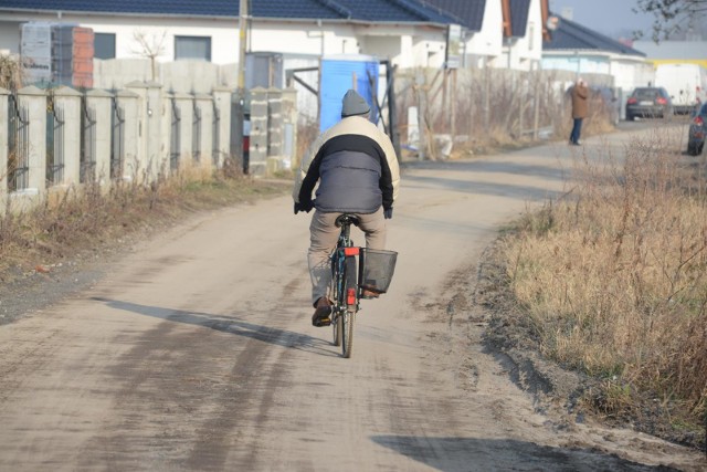 Rowerzyści również są zobowiązani do przestrzegania przepisów ruchu drogowego