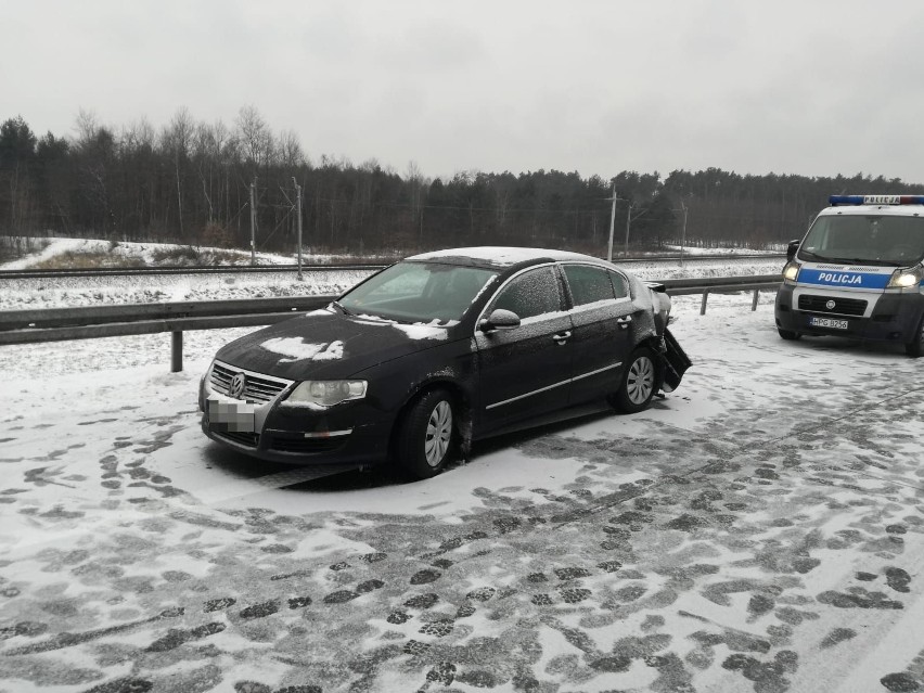 Wypadek na A4. Trzy samochody zderzyły się koło Tarnowa [ZDJĘCIA]