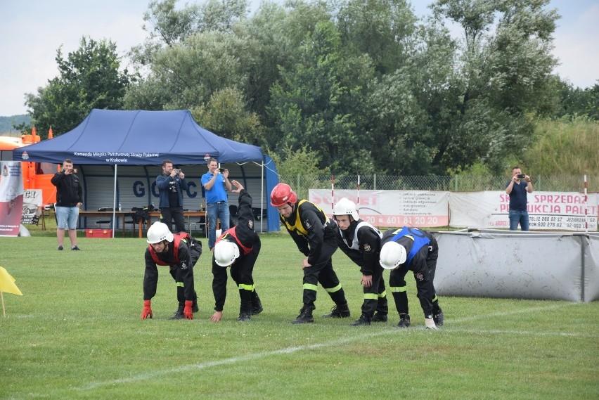 Bosutów i Poskwitów to najlepsze drużyny strażackie w powiecie krakowskim. Zawody sportowo-pożarnicze [ZDJĘCIA]