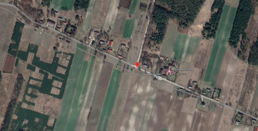 Celiny to wieś leżąca w gminie Raków. Liczy 66 osób.