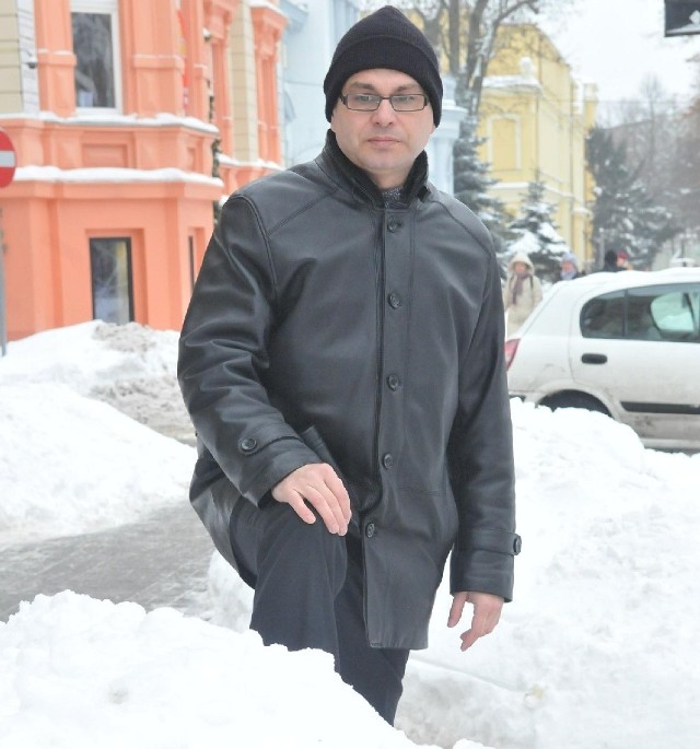 Piotr Tykwiński, szef Biura Zarządzania Drogami w zielonogórskim magistracie. Ma 47 lat, interesuje się kynologią i motoryzacją