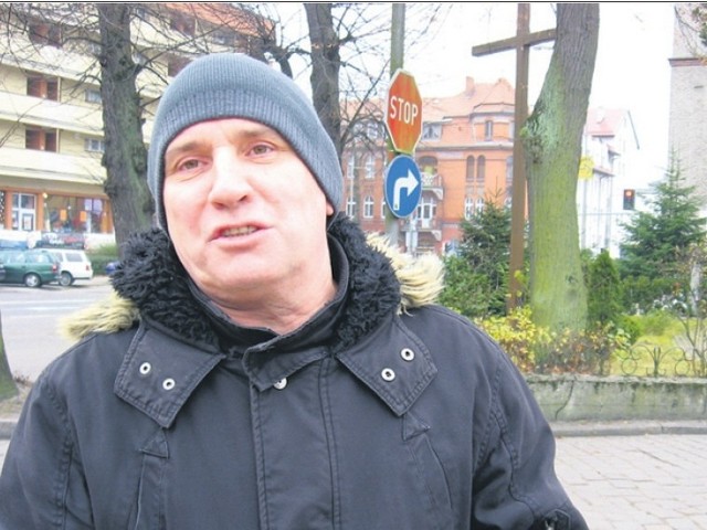 &#8211; Nie chodzi o to, że krzyż mi przeszkadza lecz o zasady &#8211; mówi Lesław Maciejewski, szef świnoujskich struktur Ruchu Palikota