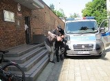 Strażnicy odbili zakładniczkę z rąk więźnia w ZK w Lublińcu [ZDJĘCIA]
