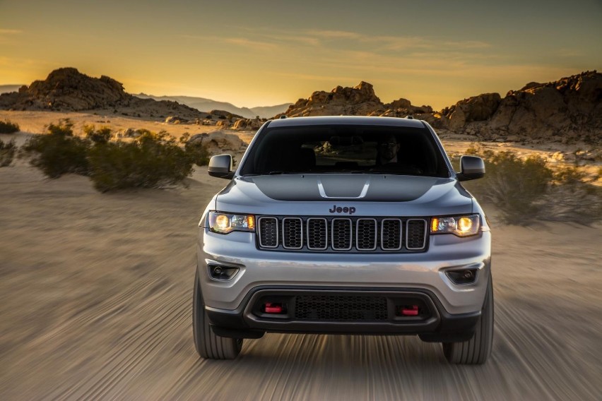 Jeep Grand Cherokee Trailhawk...