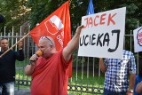 Manifestacja przeciwko Jackowi Międlarowi, który miał promować swoją książkę w Łodzi