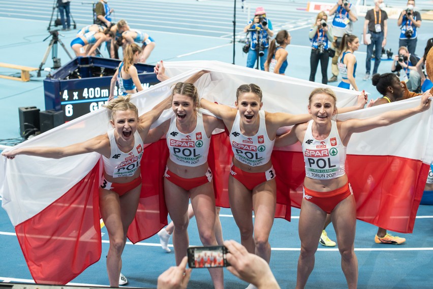 Sztafeta 4x400 m kobiet: Małgorzata Hołub-Kowalik, Kornelia...