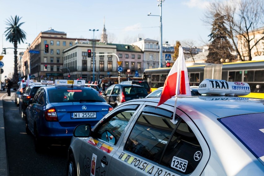 Warszawa: 8 kwietnia kolejny protest taksówkarzy [TRASA] Mieszkańcy miasta muszą przygotować się na utrudnienia