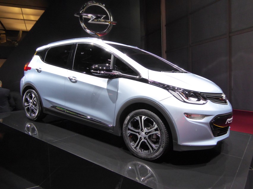 Opel Ampera-e...