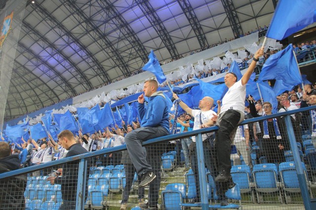 07.04.2018 poznan gd lech poznan gornik zabrze. kibice oprawa race glos wielkopolski. fot. grzegorz dembinski/polska press