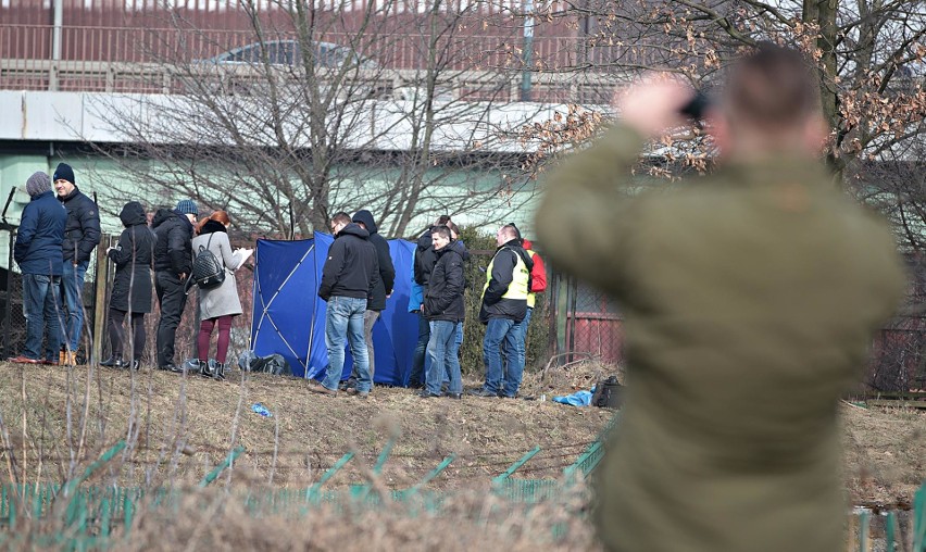 Kraków. Przy zwłokach wyłowionych z Wisły znaleziono dokumenty Piotra Kijanki