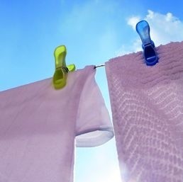 Pościel i ręczniki powinny być prane w specjalnych proszkach...