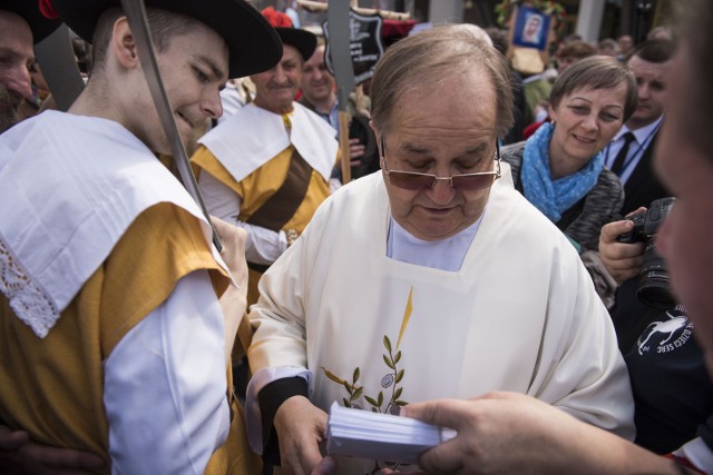 Zgoda wojewody na użytkowanie wieczyste i bonifikatę już jest. Teraz pozostaje podpisanie aktu notarialnego. Zaznaczmy, że redemptoryści uregulują jednorazową opłatę w wysokości 111 tys.