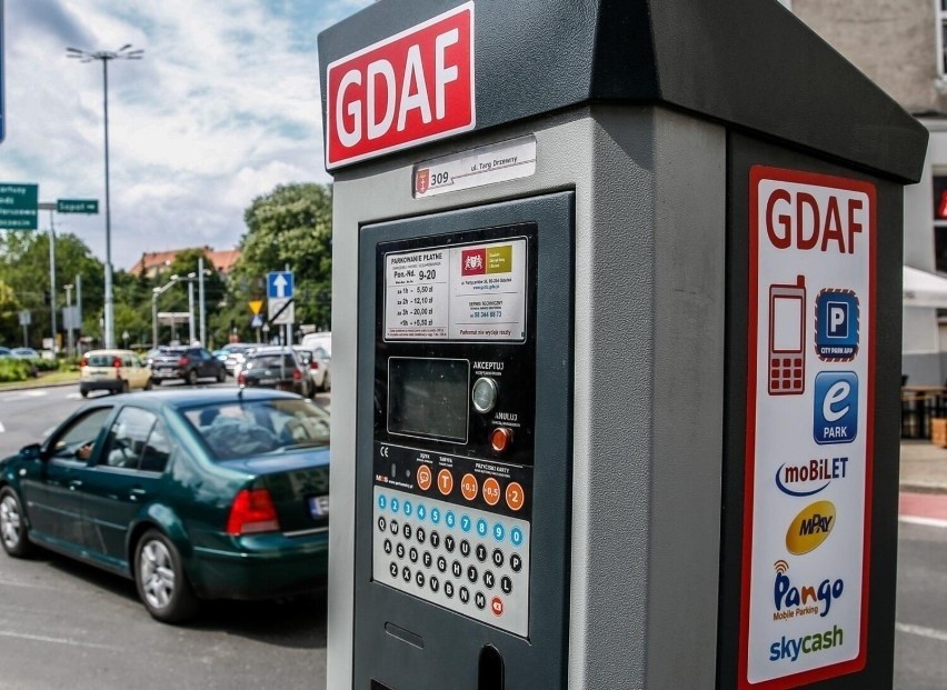 W Gdańsku rusza pobór opłat na parkingach sezonowych. Jakie...