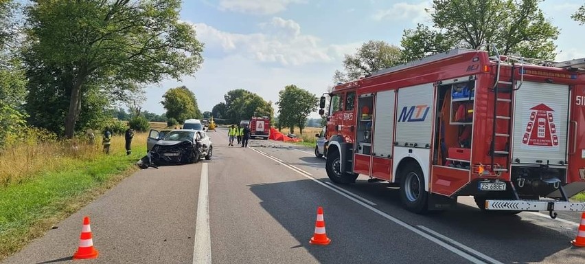 Tragiczny wypadek na "starej" 3. Nie żyje jedna osoba. Kilka osób rannych. W tym jedna ciężko 