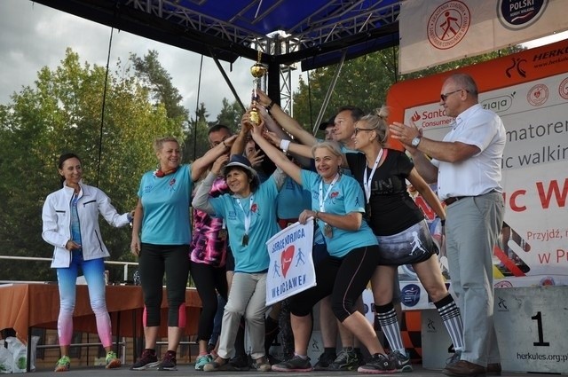 Finał Pucharu Polski Nordic Walking. W Hajnówce spotkali się miłośnicy kijków (zdjęcia)