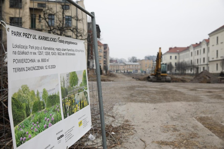 Kraków. Przygotowują teren pod park przy ulicy Karmelickiej [ZDJĘCIA]