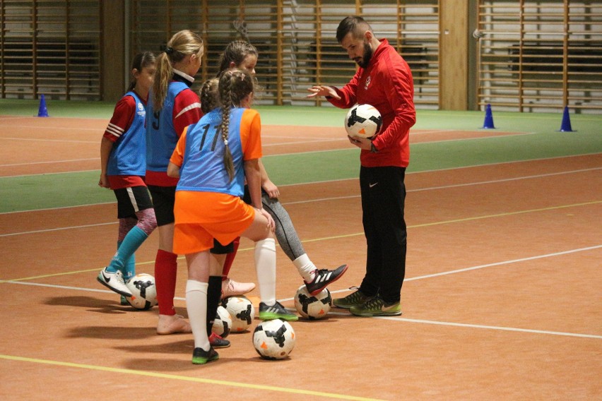 Mobilna Akademia Młodych Orłów, czyli edukacja i szkolenia dla trenerów oraz adeptów futbolu na Lubelszczyźnie