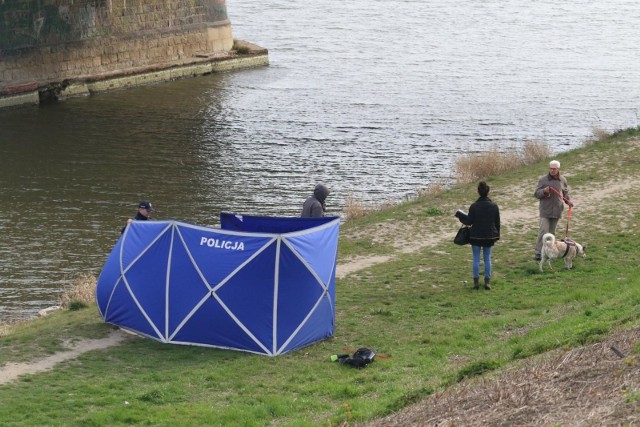 Kilka dni temu toruńska policja poprosiła media o publikację zdjęcia kobiety, którą w połowie listopada wyłowiono z Wisły