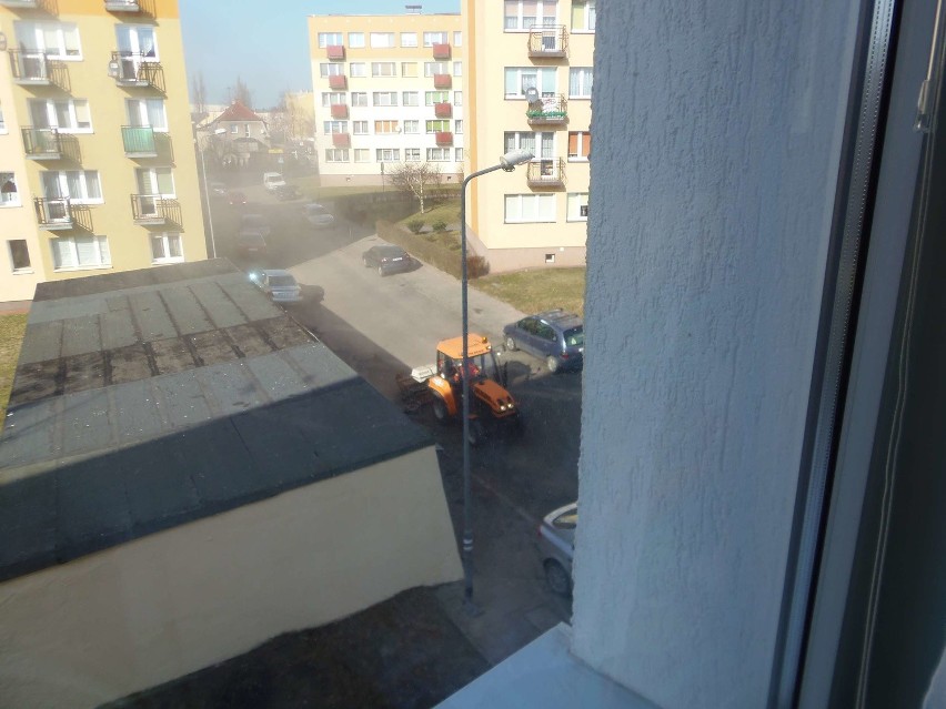 Burza piaskowa w Koszalinie? Nie, to tylko sprzątanie ulic
