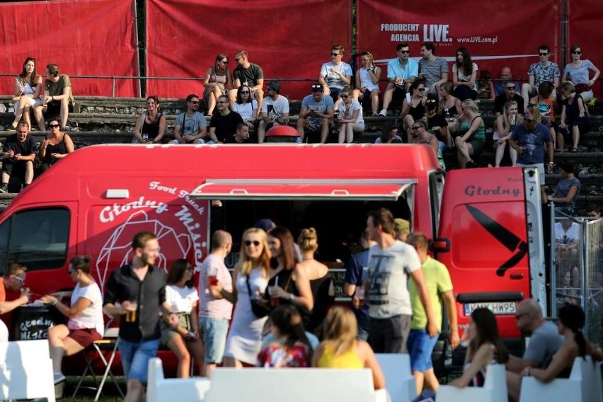 Tłumy na krakowskiej odsłonie Męskiego Grania. Zobacz jak fani bawili się na koncertach [ZDJĘCIA]