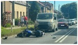 Kolizja w Mierzynie pod Szczecinem. Motocyklista ruszył w drogę po alkoholu i wpadł pod samochód