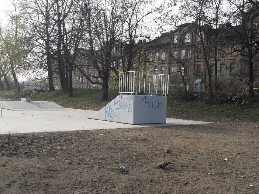 Ruda Śląska: Nowy skatepark pomalowany przez pseudo-grafficiarzy