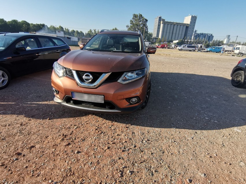 Nissan X-Trail z 2016. Silnik 1,6 diesel. Stan licznika: 180...