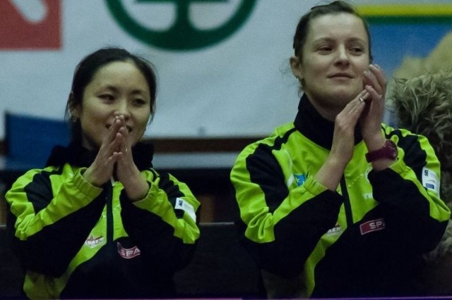 Li Qian (z lewej) oraz kapitan tarnobrzeskiej drużyny Kinga Stefańska kończą zgrupowanie w Chinach i wracają do Polski.