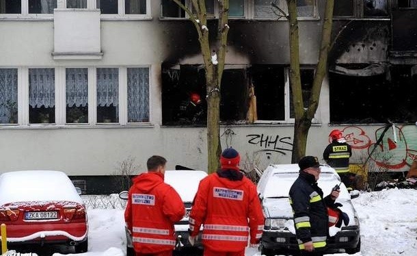 Mieszkańcy bloku nr 16 mogą już wracać do mieszkań.