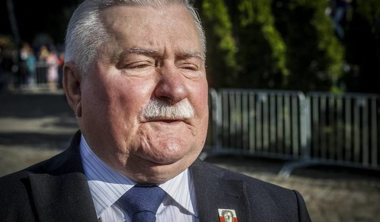 Lech Wałęsa o pedofilii w kościele i księdzu Cybuli:...