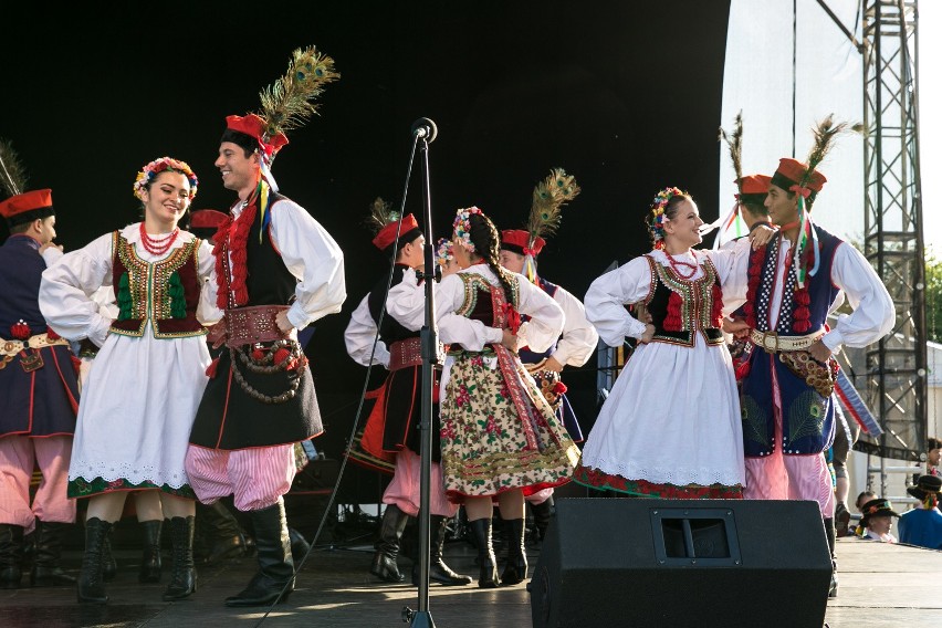 Kolorowy koncert przed Sanktuarium Jana Pawła II [DUŻO ZDJĘĆ]