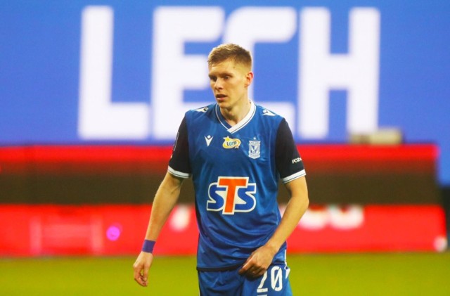 Aron Johannsson przyszedł do Poznania pod koniec zimowego okienka transferowego w 2021 roku, a w Lechu rozegrał 10 meczów i strzelił 2 gole (w meczach ze Śląskiem i Wartą Poznań).