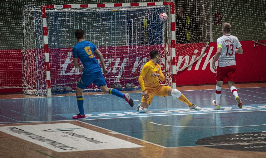 W meczu futsalu w Kołobrzegu Polska uległa Ukrainie 1:4.