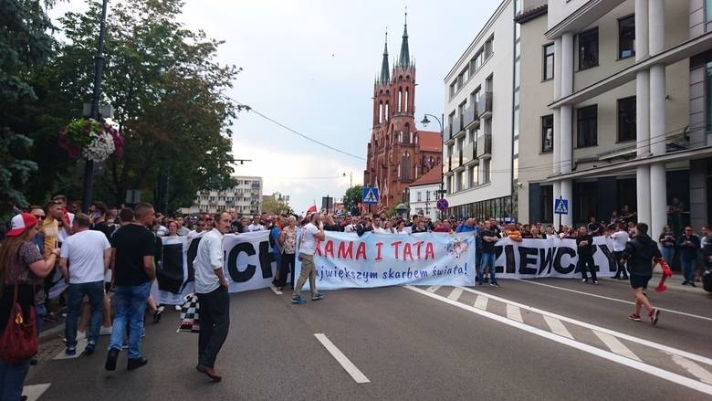 Marsz Równości w Białymstoku. Dwaj radni Zjednoczonej Prawicy i szef gabinetu marszałka nieprawomocnie skazani