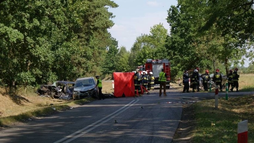 Śmiertelny wypadek na trasie Złotów-Zakrzewo. Droga...