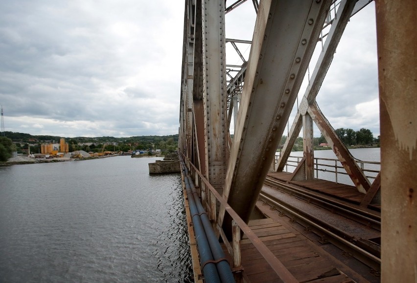 Remont mostu zwodzonego w Podjuchach