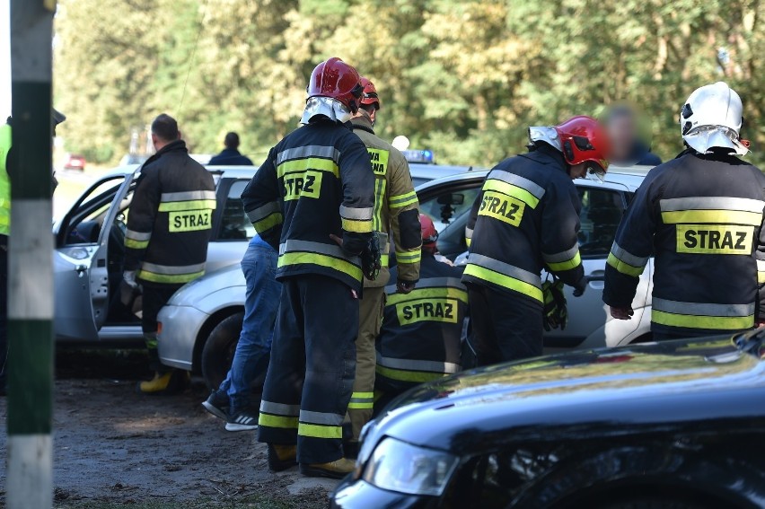 Dwie osoby, w tym kobieta w 5. miesiącu ciąży, zostały...