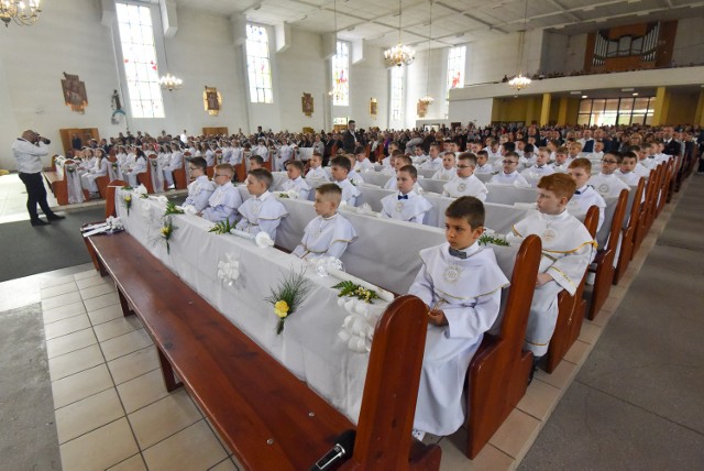 Pierwsza Komunia Święta w parafii pw. świętego Maksymiliana Kolbego na Skarpie w Toruniu.