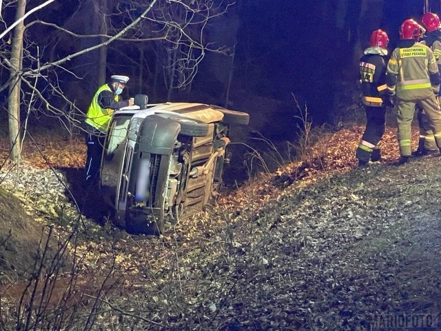 Opole. Pijany kierowca wypadł citroenem z drogi pomiędzy Czarnowąsami a Świerklami