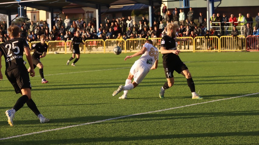 3 liga. Świetna passa trwa. ŁKS Probudex Łagów pokonał rezerwy Cracovii 2:1 i nadal jest liderem. Filmowa bramka Adama Imieli na wideo