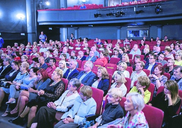 Publiczność koszalińska każdego roku z zainteresowaniem ogląda spektakle wystawiane w ramach mTeatru