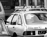 Taxi we Wrocławiu. Kiedyś do taksówek ustawiały się kolejki [ARCHIWALNE ZDJĘCIA]