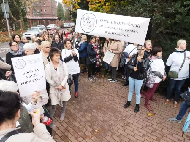 Protest trwał ponad godzinę. Odbywał się na zewnątrz, przed koszalińskim szpitalem, a brały w nim udział tylko osoby, które miały akurat dzień wolny