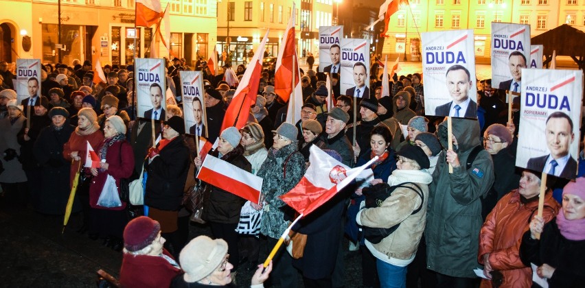 Dla prezydenta Dudy. Na Starym Rynku w Bydgoszczy...