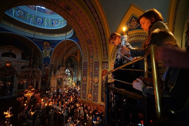 Internauta sfotografował nabożeństwo w białostockiej cerkwi przy ul. Św. Mikołaja. Wyznawcy prawosławia przygotowują się do świąt wielkanocnych.